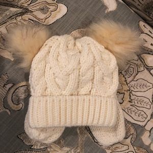 Baby hat and mittens set